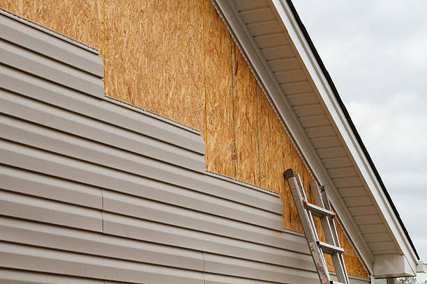 Professional Wood Siding technician working in New Castle, PA